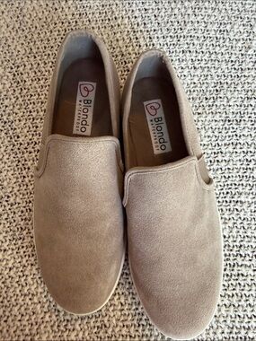 Blondo Women’s Slip-On Loafers in Taupe Suede